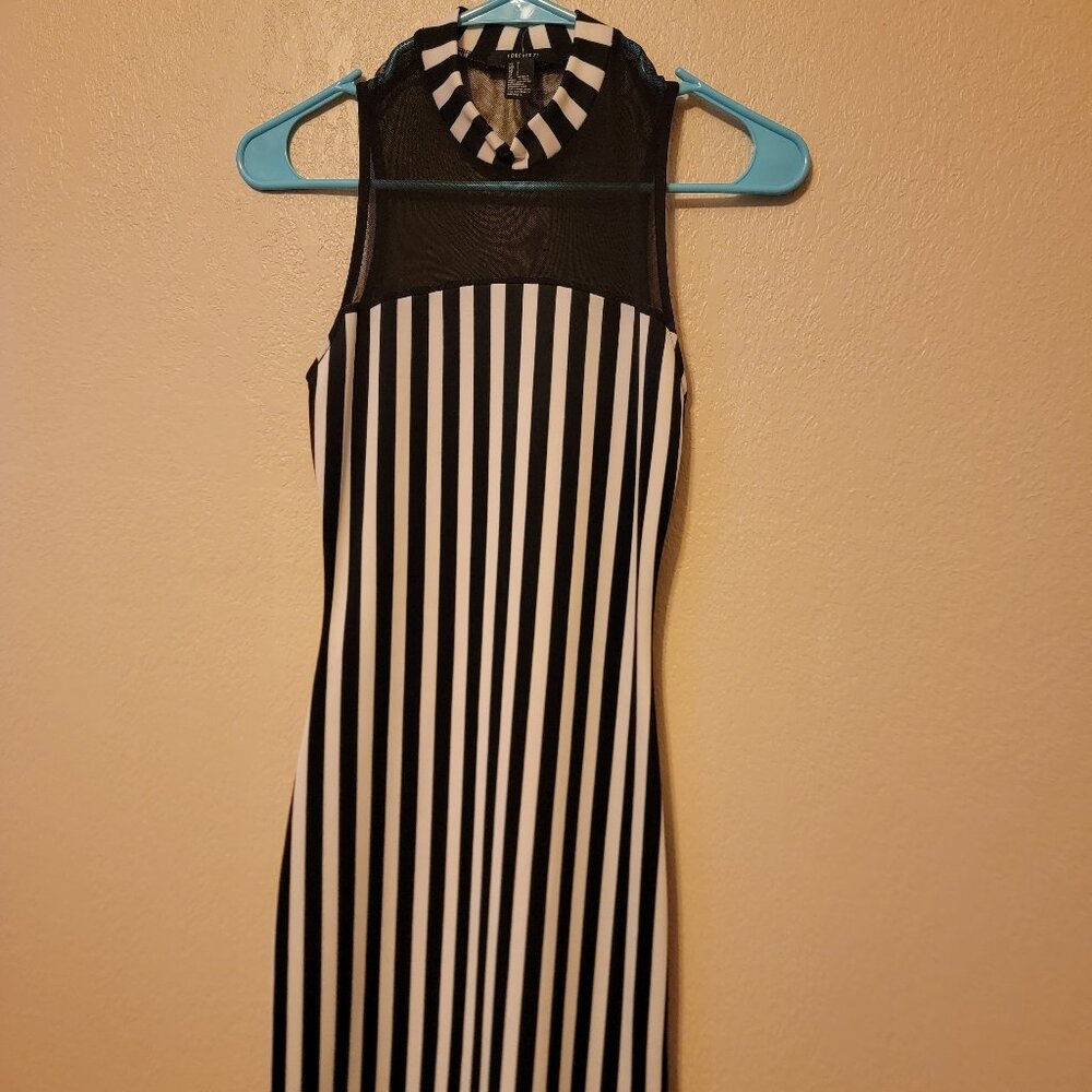 Forever 21 black and white stripe dress